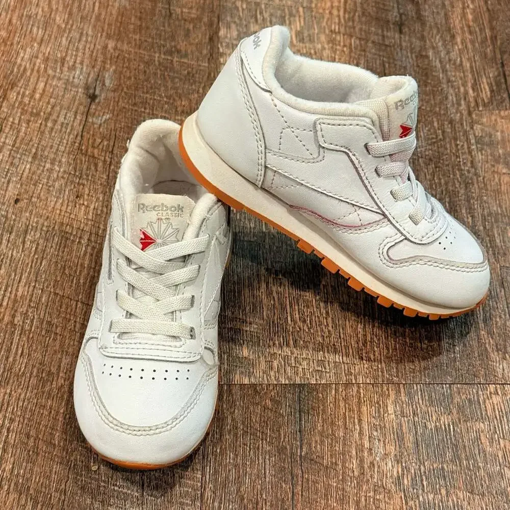 Reebok shoes size 8 little kids